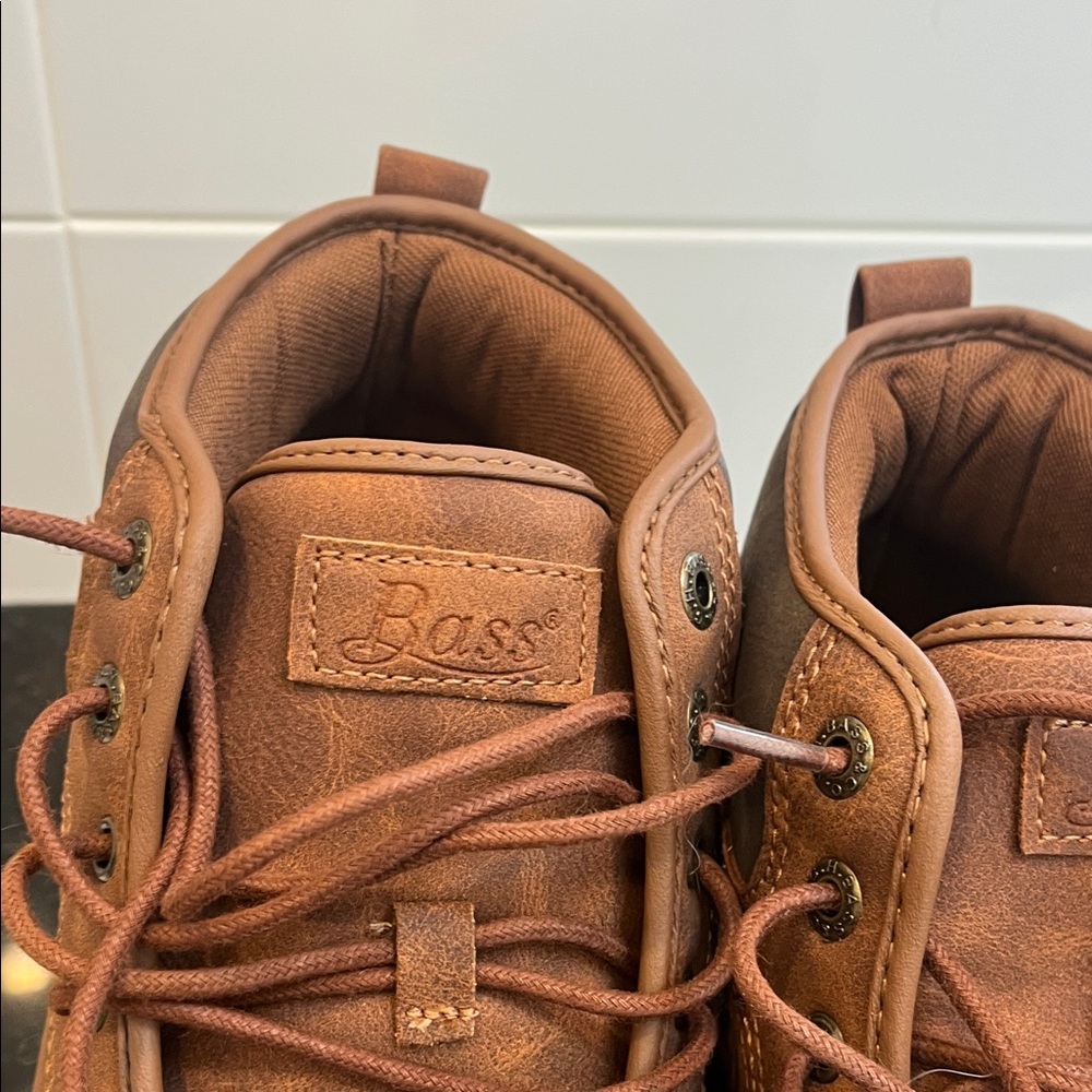 Bass Men's Brown Chukka Boots - Picture 4 of 9